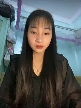 Snapshot of banlinh004 chatting on 23, 11, 2025 banlinh004 online show from 23, 11, 2025