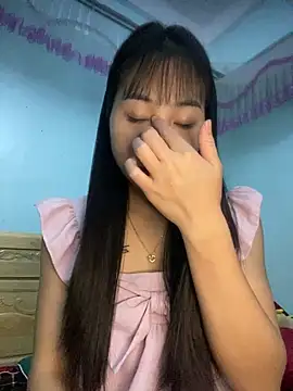 Snapshot of banlinh004 chatting on 6, 11, 2025 banlinh004 online show from 6, 11, 2025