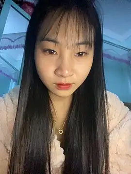 Snapshot of banlinh004 chatting on 2, 12, 2025 banlinh004 online show from 2, 12, 2025