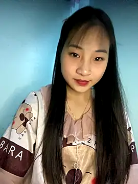 Snapshot of banlinh004 chatting on 21, 10, 2025 banlinh004 online show from 21, 10, 2025