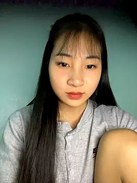 Snapshot of banlinh004 chatting on 23, 10, 2025 banlinh004 online show from 23, 10, 2025