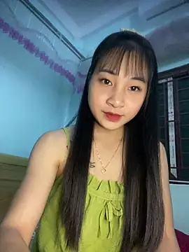 Snapshot of banlinh004 chatting on 24, 10, 2025 banlinh004 online show from 24, 10, 2025