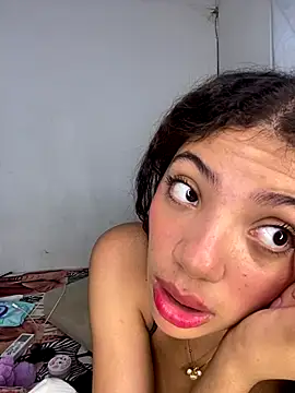 Azza  Slimene online show from 2, 10, 2025