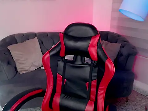 Snapshot of lissascarlett_1 chatting on 10, 11, 2025 lissascarlett 1 online show from 10, 11, 2025