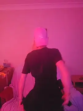 lonely Cosplay chick online show from 10, 2, 2026