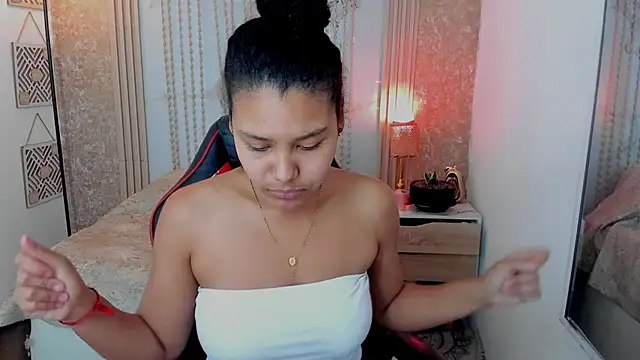Snapshot of AriaVega chatting on 6, 5, 2026 AriaVega online show from 6, 5, 2026