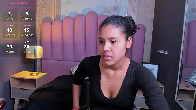 AriaVega online show from 3, 12, 2025