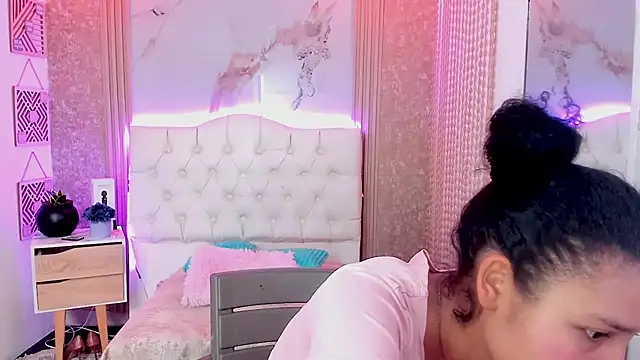 AriaVega online show from 7, 2, 2026