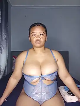 Sultrytits6 online show from 18, 6, 2026