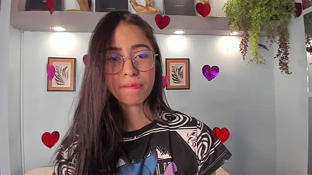 Alana Martinez  online show from 27, 2, 2026