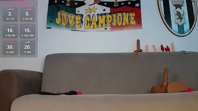 CinnaMorena online show from 4, 10, 2025