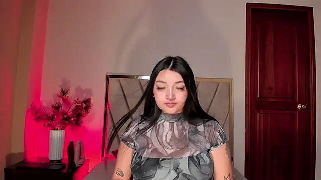 Snapshot of LilithEsme chatting on 25, 10, 2025 LilithEsme online show from 25, 10, 2025