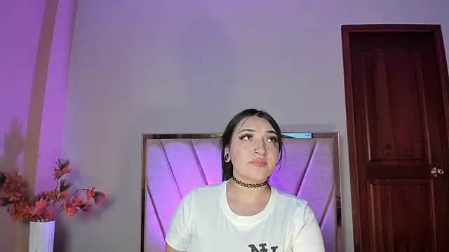 LilithEsme online show from 4, 2, 2026