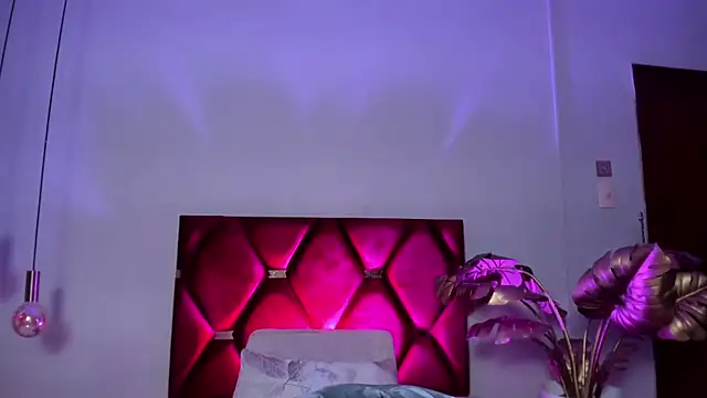 LilithEsme online show from 20, 12, 2025