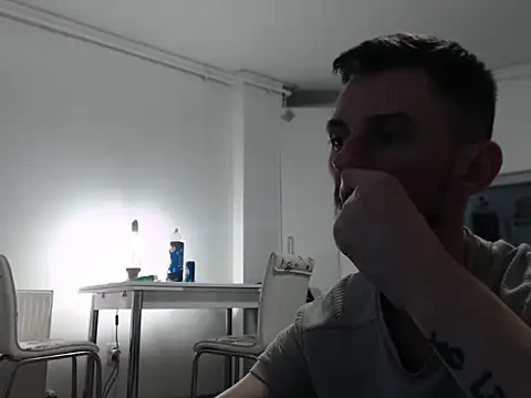 Tom michaelx online show from 2, 10, 2025