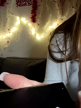 Snapshot of bebecita_x chatting on 2, 12, 2025 bebecita x online show from 2, 12, 2025