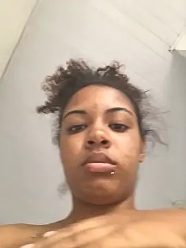 Snapshot of Lorennapires chatting on 5, 1, 2026 Lorennapires online show from 5, 1, 2026