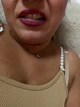 Daiana Andra online show from 15, 10, 2025