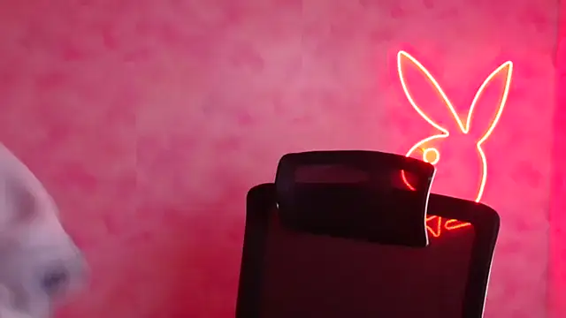 Snapshot of Mona_Esty chatting on 21, 11, 2025 Mona Esty online show from 21, 11, 2025