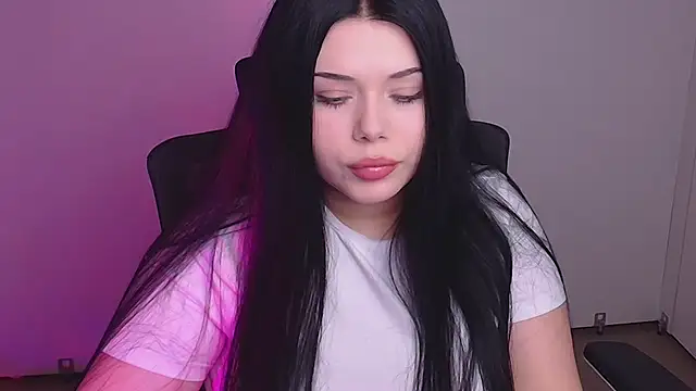 Snapshot of Mona_Esty chatting on 4, 11, 2025 Mona Esty online show from 4, 11, 2025