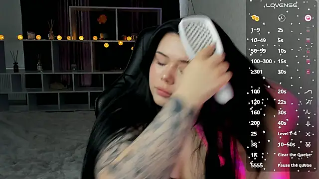 Snapshot of Mona_Esty chatting on 8, 6, 2026 Mona Esty online show from 8, 6, 2026