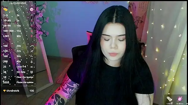 Snapshot of Mona_Esty chatting on 18, 5, 2026 Mona Esty online show from 18, 5, 2026