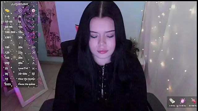 Mona Esty online show from 10, 4, 2026