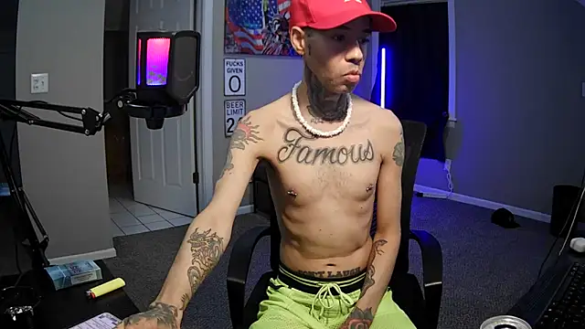 Snapshot of Michigan9000 chatting on 15, 11, 2025 Michigan9000 online show from 15, 11, 2025