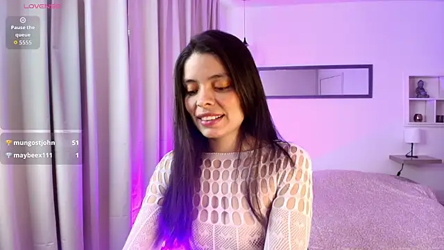 Snapshot of victoria_stern chatting on 4, 10, 2025 victoria stern online show from 4, 10, 2025
