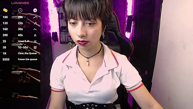 Snapshot of lunarichy22 chatting on 27, 5, 2026 lunarichy22 online show from 27, 5, 2026