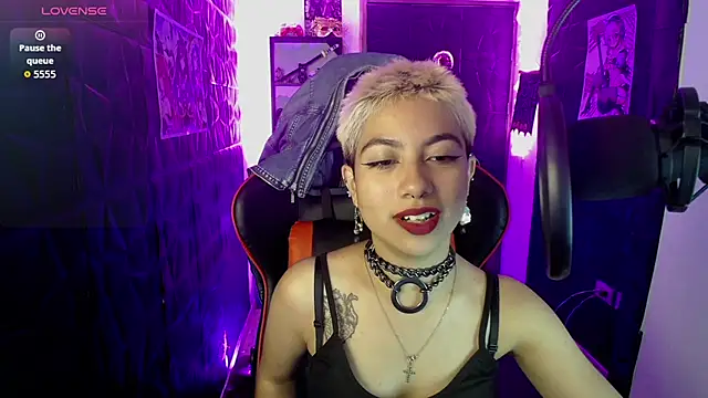 lunarichy22 online show from 4, 12, 2025