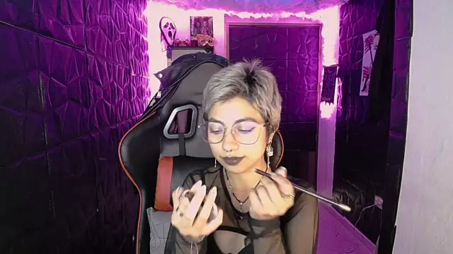 lunarichy22 online show from 12, 2, 2026