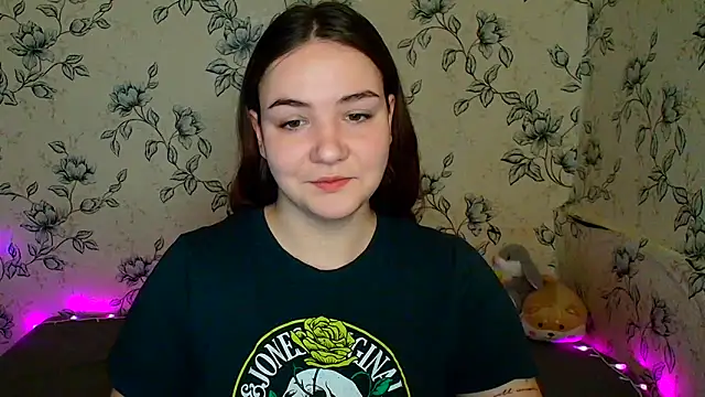 Snapshot of OliviaMontgommery chatting on 15, 4, 2026 OliviaMontgommery online show from 15, 4, 2026