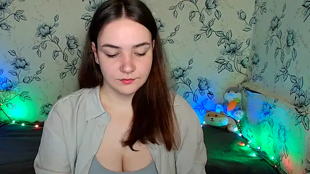 Snapshot of OliviaMontgommery chatting on 15, 5, 2026 OliviaMontgommery online show from 15, 5, 2026