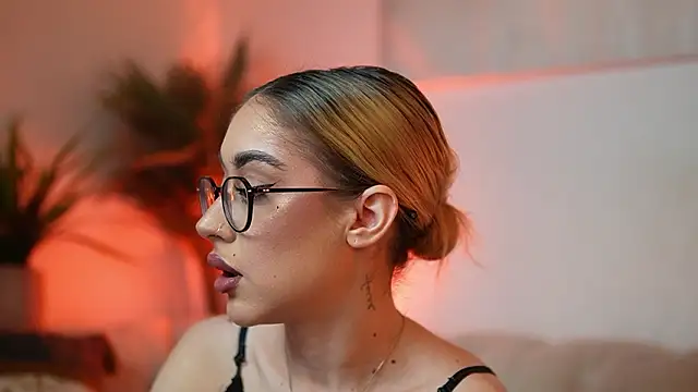 AileenKiss online show from 18, 3, 2026