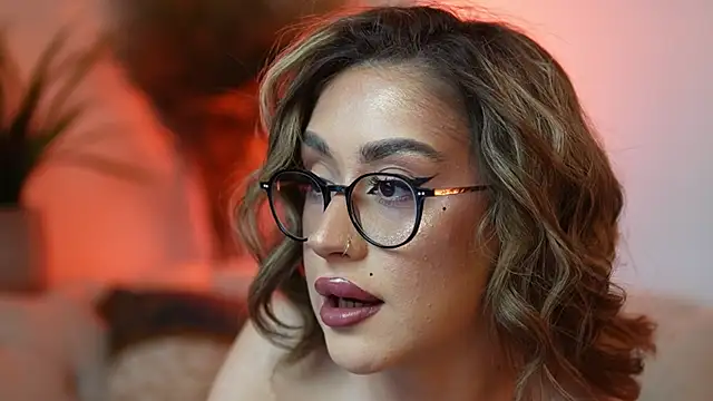 AileenKiss online show from 11, 4, 2026