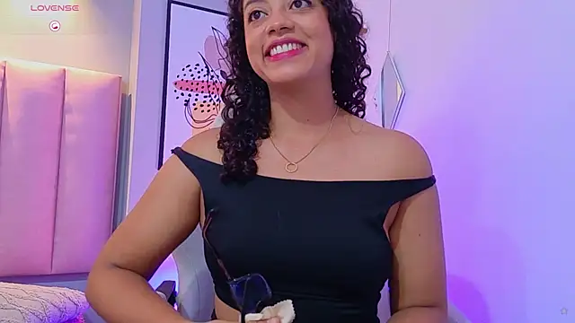 CamilaLevy online show from 11, 4, 2026