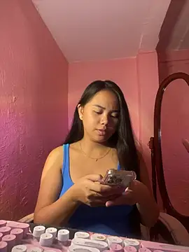 Funtasee Andi online show from 7, 3, 2026