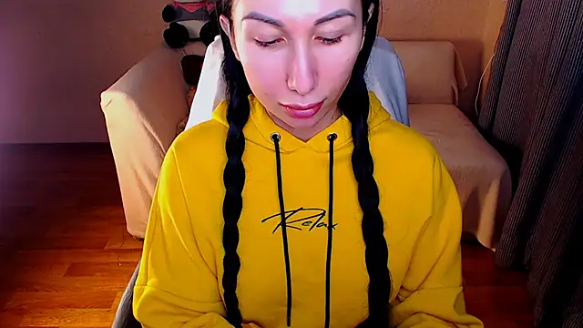 Snapshot of Fairy_elya_hot chatting on 10, 10, 2025 Fairy elya hot online show from 10, 10, 2025