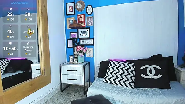 Snapshot of CameronRey_ chatting on 21, 11, 2025 CameronRey online show from 21, 11, 2025