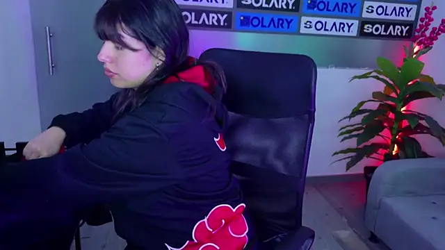 Snapshot of Violetta_Swett_ chatting on 21, 11, 2025 Violetta Swett online show from 21, 11, 2025