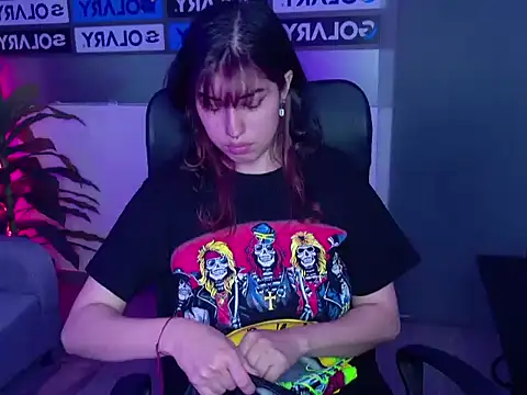 Snapshot of Violetta_Swett_ chatting on 14, 11, 2025 Violetta Swett online show from 14, 11, 2025