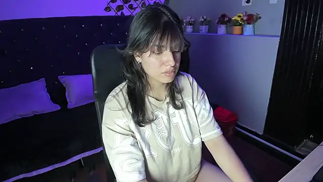 Snapshot of Violetta_Swett_ chatting on 22, 11, 2025 Violetta Swett online show from 22, 11, 2025