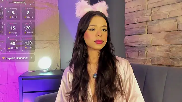 naomi hill1 online show from 10, 11, 2025