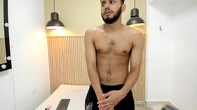 Adamss 23 online show from 3, 10, 2025