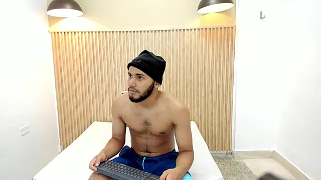 Adamss 23 online show from 5, 10, 2025