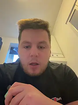 Youngsmoothplays12 online show from 3, 12, 2025