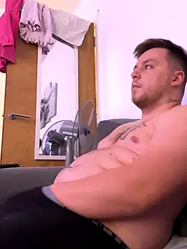 Youngsmoothplays12 online show from 15, 10, 2025