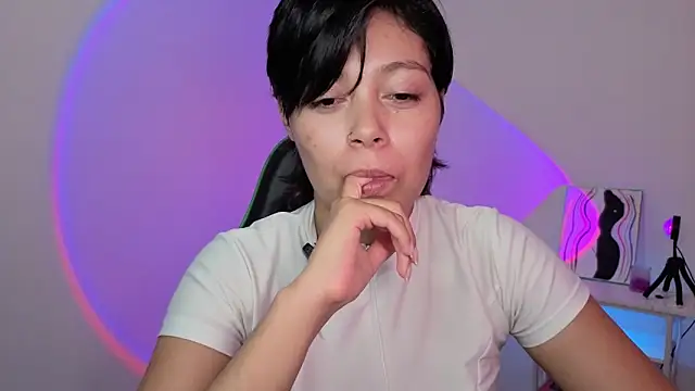 Qadeshoficial online show from 4, 6, 2026