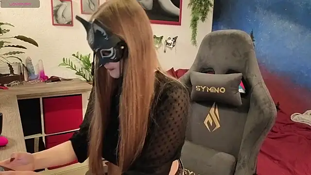 ScarletKitsunya online show from 7, 10, 2025